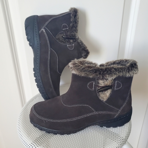 Khombu Brown Ankle Boots - Picture 2 of 6